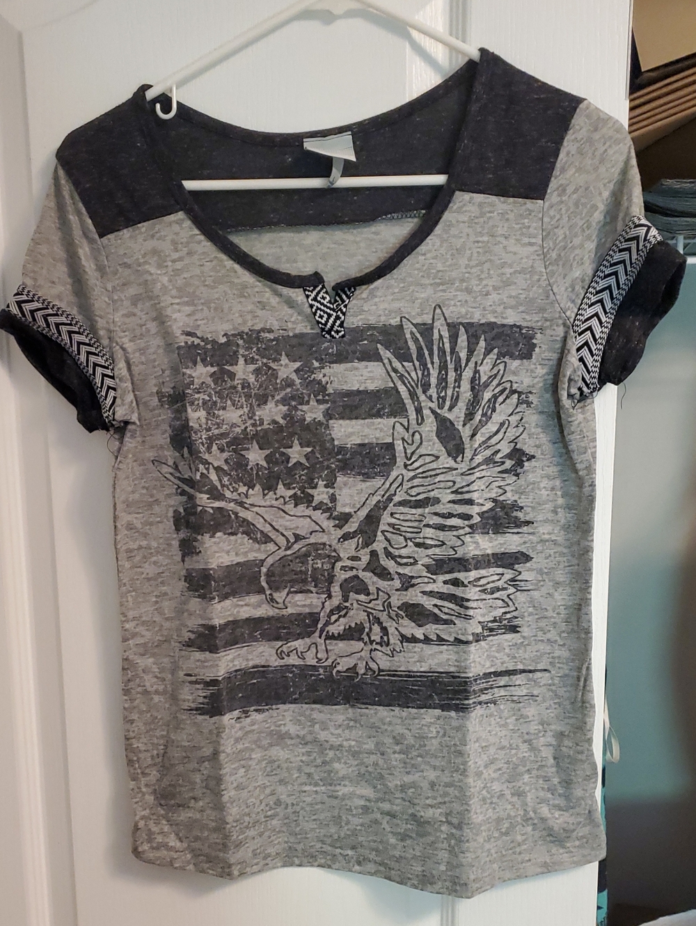 fresh heathered charcoal and light gray casual tee